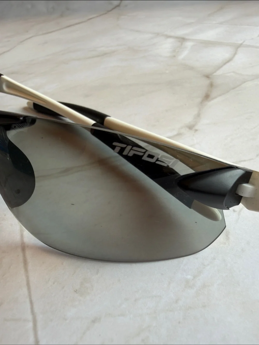 Tifosi Men’s White and Black Performance Sport Sunglasses